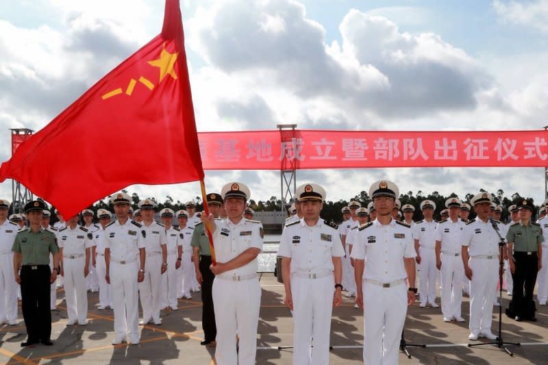 今年7月解放軍舉行了吉布地基地成立暨部隊出征儀式。(取自網路)