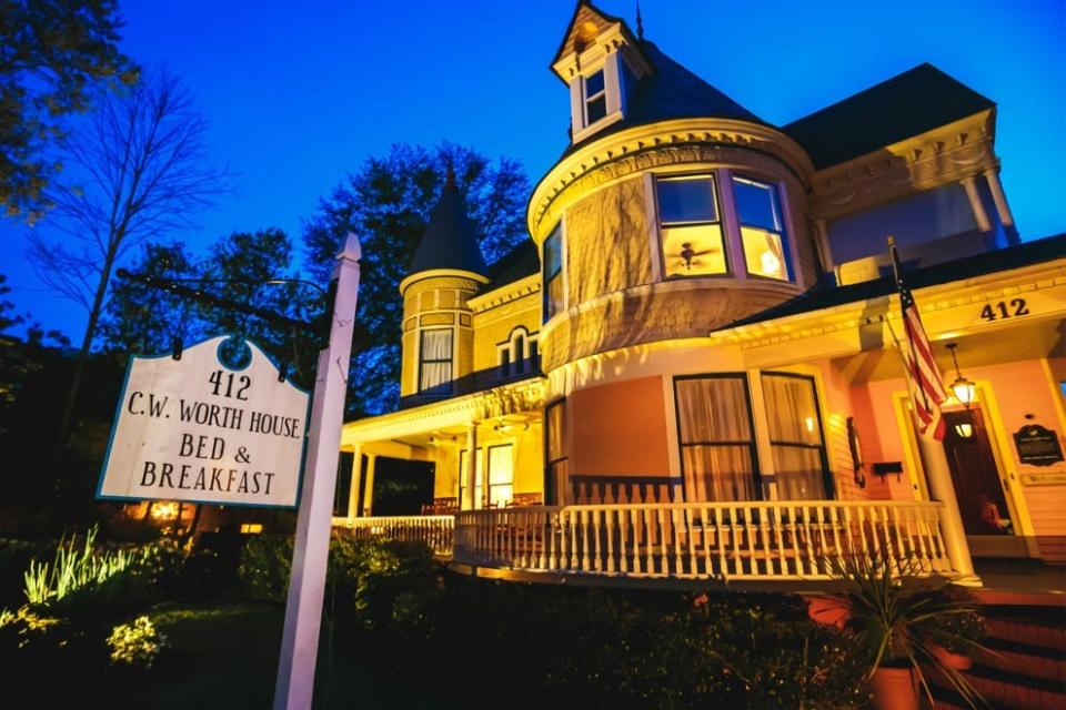 Make C.W. Worth House Bed & Breakfast your home away from home