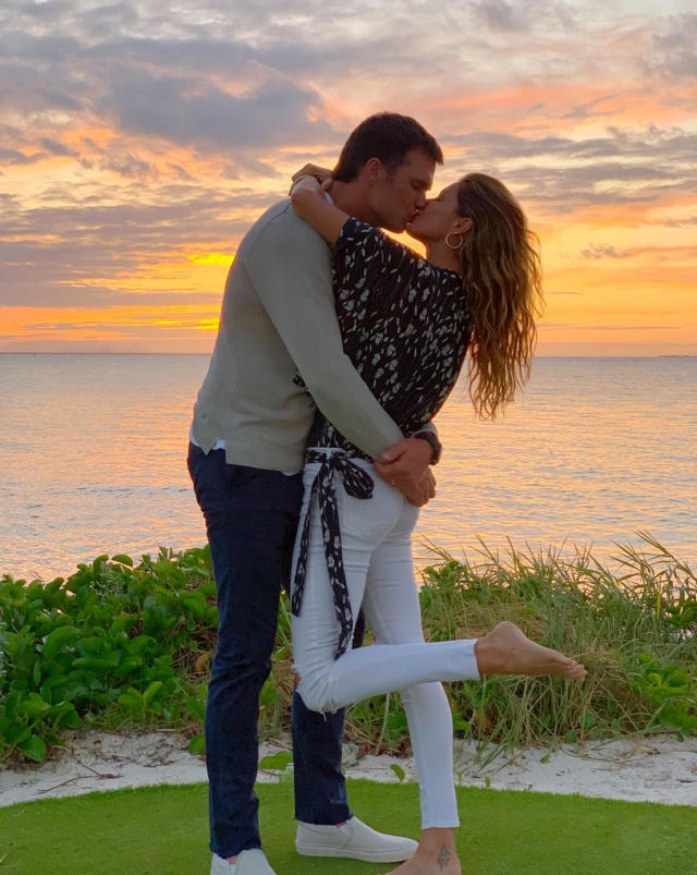 Tom Brady Rocks 'I Love Gisele' Shirt And Hot Pink Shorts For Brazilian  Valentine's Day - CBS Boston