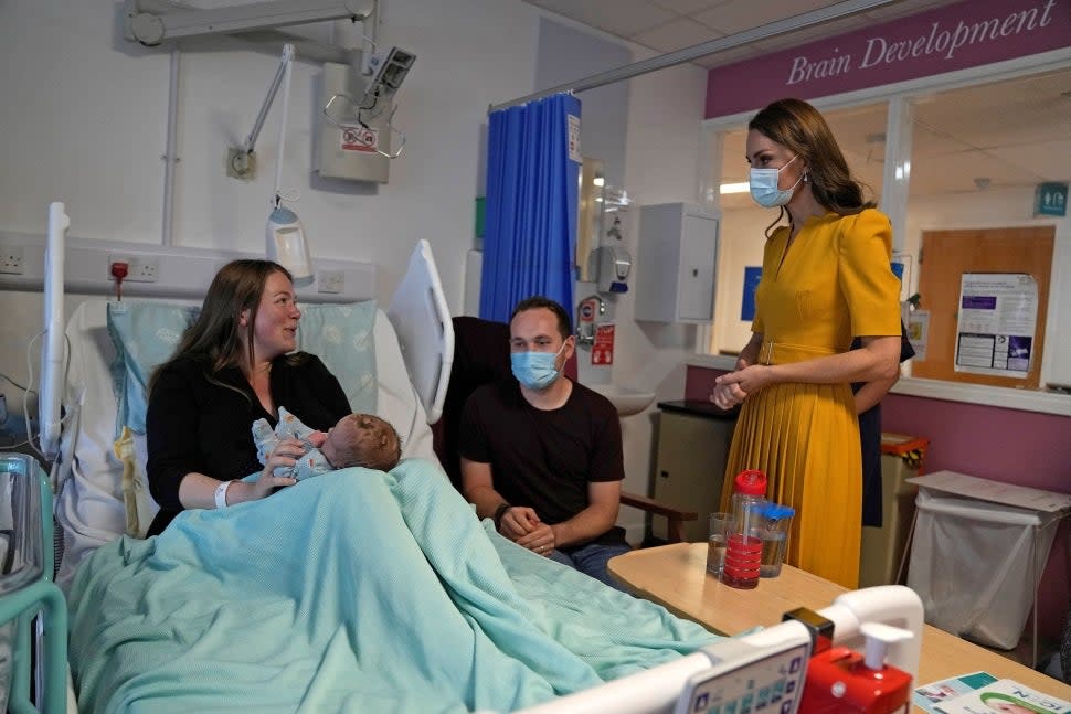 Kate Middleton spoke with parents in the maternity ward