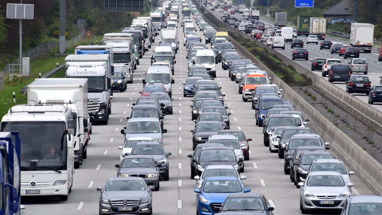 Auf der A5 bildete sich mit 19 Kilometern einer der beiden längsten registrierten Staus. Foto: Jürgen Mahnke