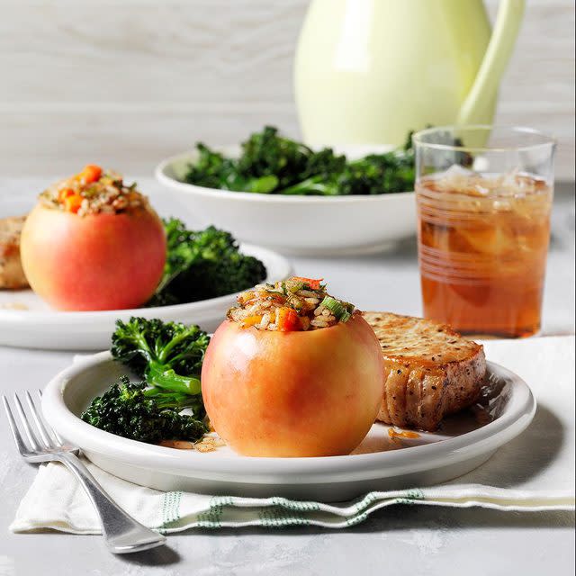 Savory Rice Stuffed Apples Exps Tohescodr21 186806 B05 14 3b