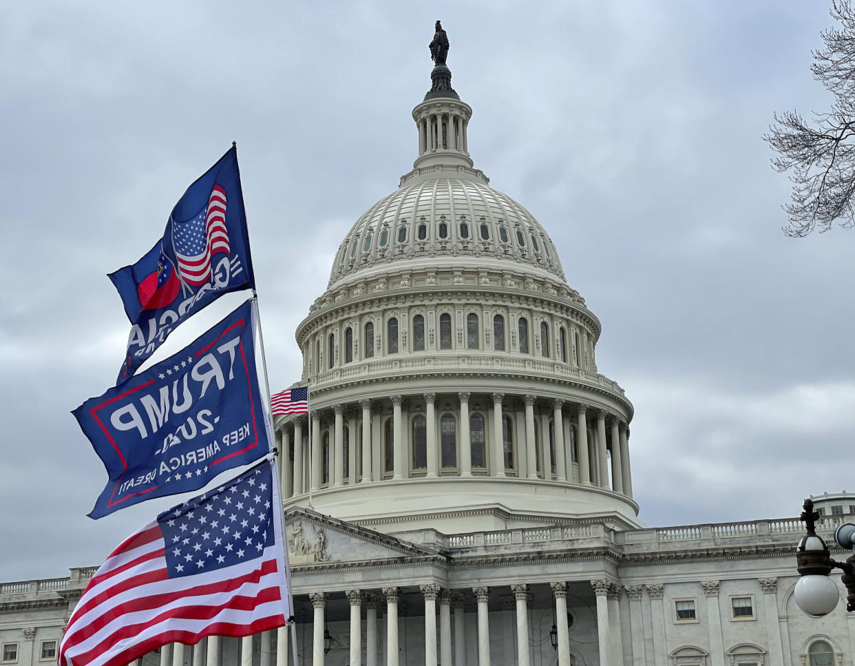 Only 7% of Republicans now say the actions of Donald Trump supporters who invaded the Capitol last week were mostly right, down from 22% who said the same in an earlier HuffPost/YouGov poll. (Photo: zz/STRF/STAR MAX/IPx)