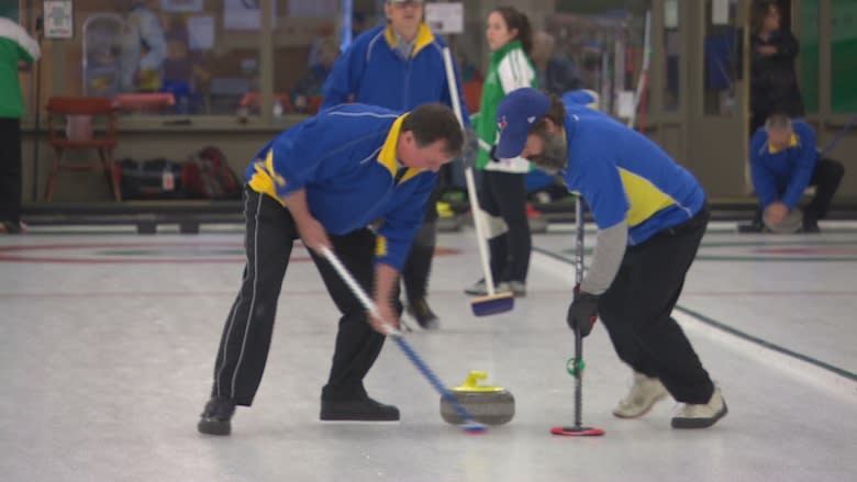 'Develop your game': blind curlers face off at Winnipeg competition