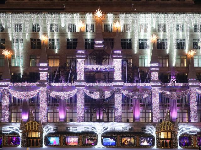 The Fabulous Holiday Windows of London, Paris, Berlin and New York City -  The New York Times