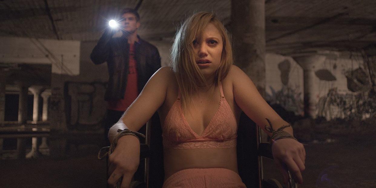 maika monroe, it follows