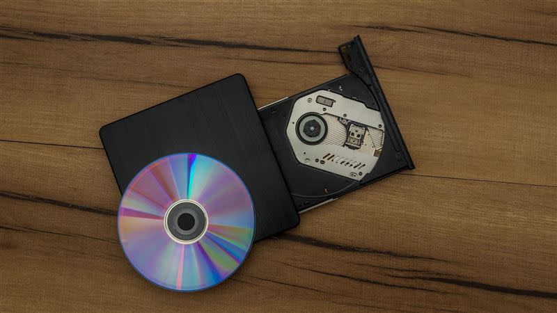 原PO透露公司要求用光碟存檔案。（示意圖／翻攝自Pixabay）