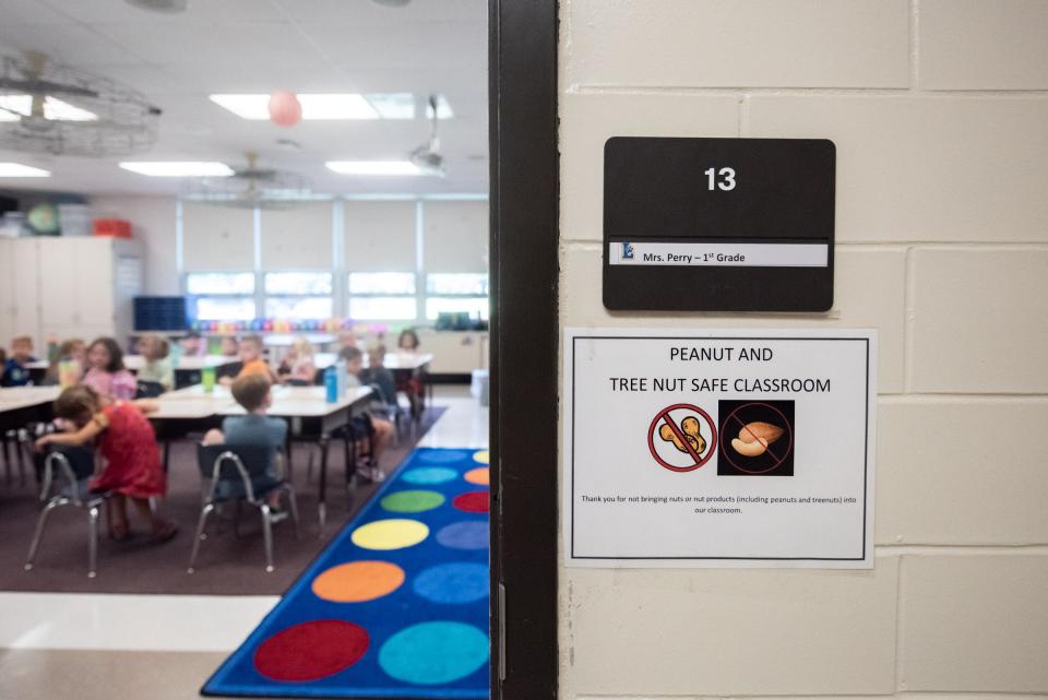 The Central Bucks School board has taken its first step toward reversing a policy that restricted classroom discussions and displays considered partisan