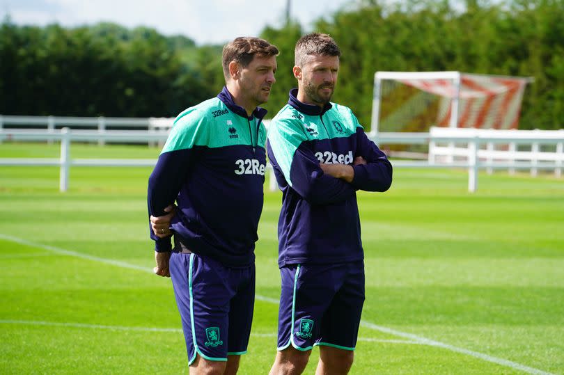 Jonathan Woodgate and Michael Carrick watch Middlesbrough training