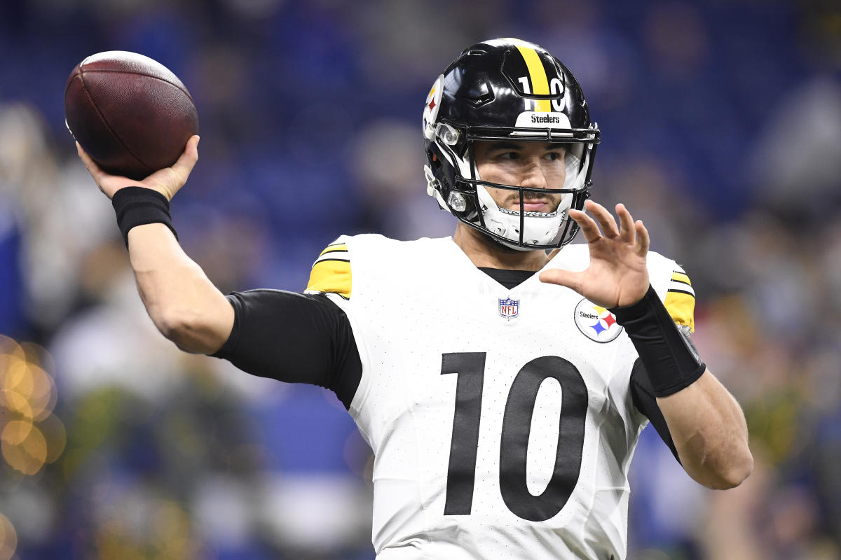 Steelers release QB Mitchell Trubisky - Yahoo Sports