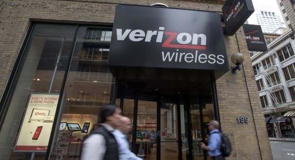 Verizon-Vodafone Seen Yielding Over $240 Million in Fee Bonanza