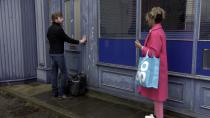 <p>He packs Sinead's things up in bin bags, then drops them on Beth and Kirk's doorstep.</p>