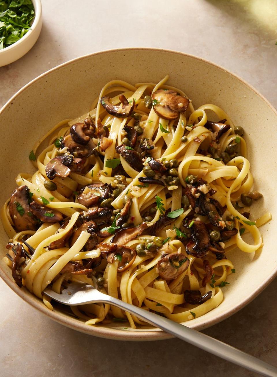 mushroom piccata pasta