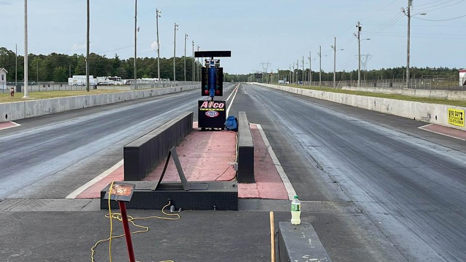 63-Year-Old Drag Strip in New Jersey Shuts Down Without Warning photo