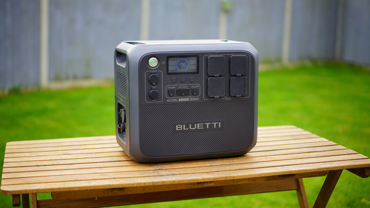  Bluetti AC200L during our testing process. 