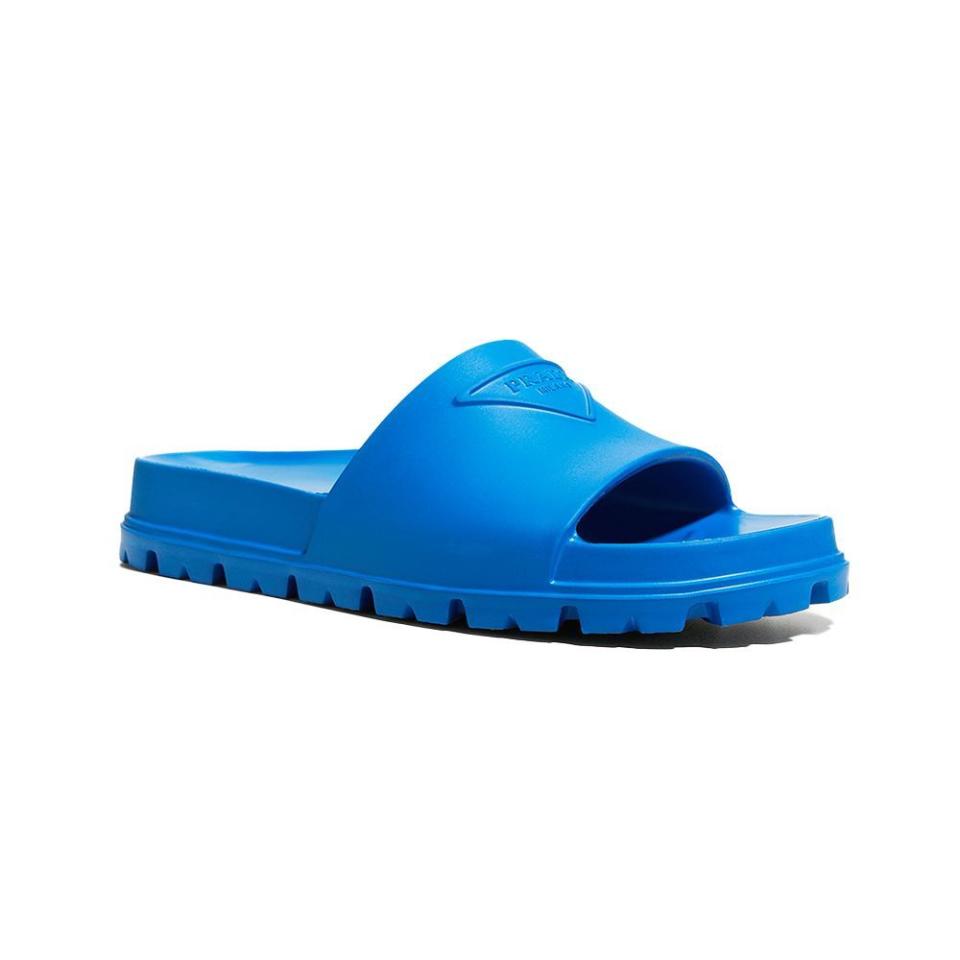 <p><a href="https://go.redirectingat.com?id=74968X1596630&url=https%3A%2F%2Fwww.neimanmarcus.com%2Fp%2Fprada-rubber-logo-pool-sandals-prod247400632&sref=https%3A%2F%2F" rel="nofollow noopener" target="_blank" data-ylk="slk:Shop Now;elm:context_link;itc:0;sec:content-canvas" class="link ">Shop Now</a></p><p>Rubber Logo Pool Sandals</p><p>https://www.neimanmarcus.com</p><p>$460.00</p>