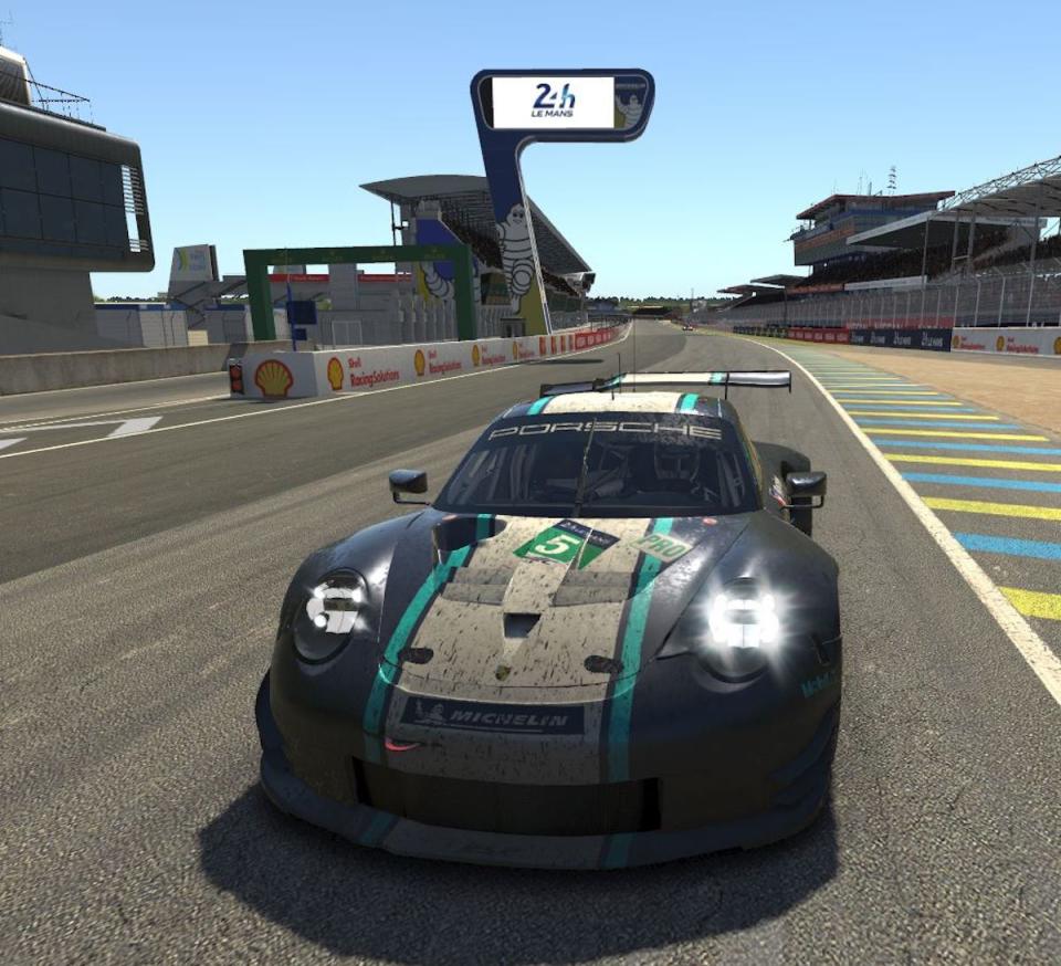 iracing – Porsche 911 RSR at Le Mans 24h