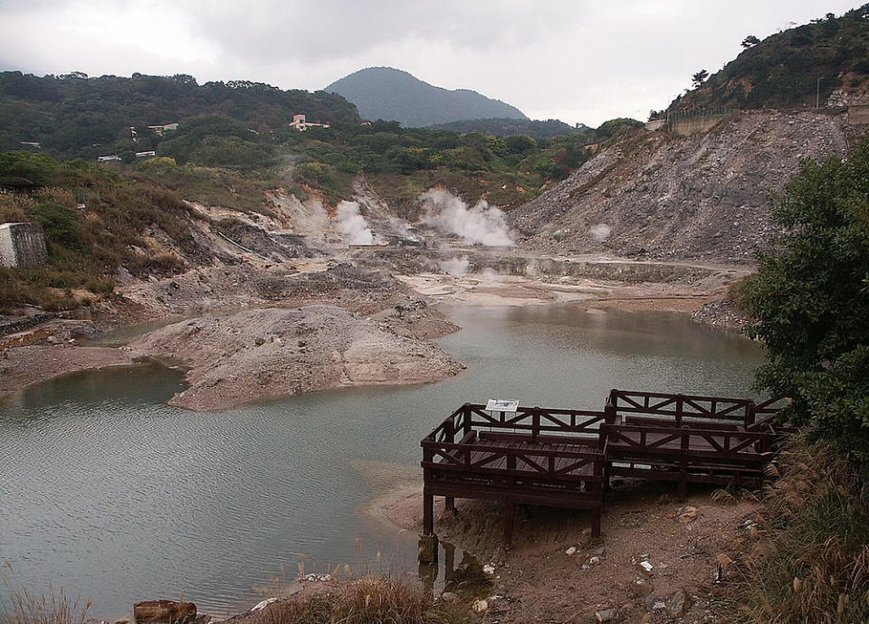 硫磺谷(Photo via Wikimedia, by lienyuan lee, License: CC BY 3.0，圖片來源：https://commons.wikimedia.org/w/index.php?curid=54352297)
