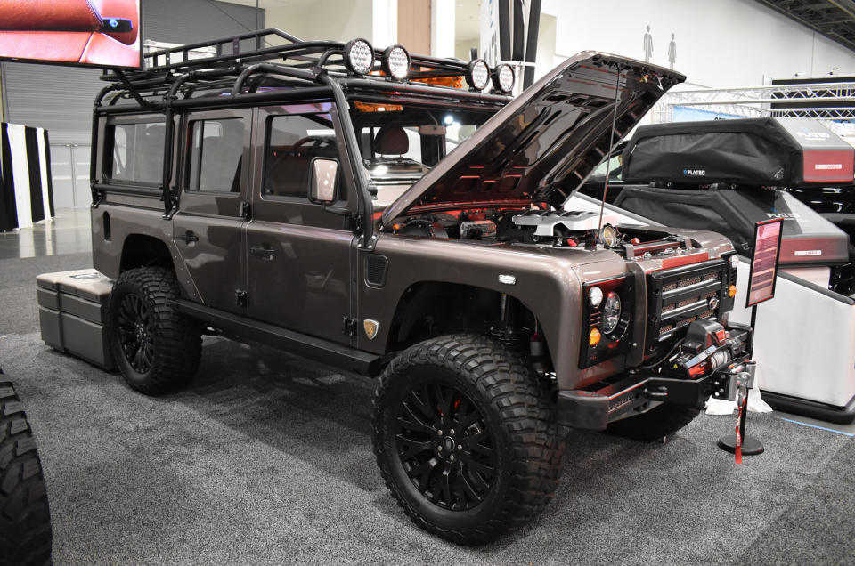 <p>This comprehensively reworked 2015 Land Rover Defender 110 features a Safety Devices roll cage, sits on an all-new chassis and is powered by a 6.2-litre LT1 V8. The package also includes a Detroit Locker rear diff, Fox dampers and AP Racing brakes.</p>
