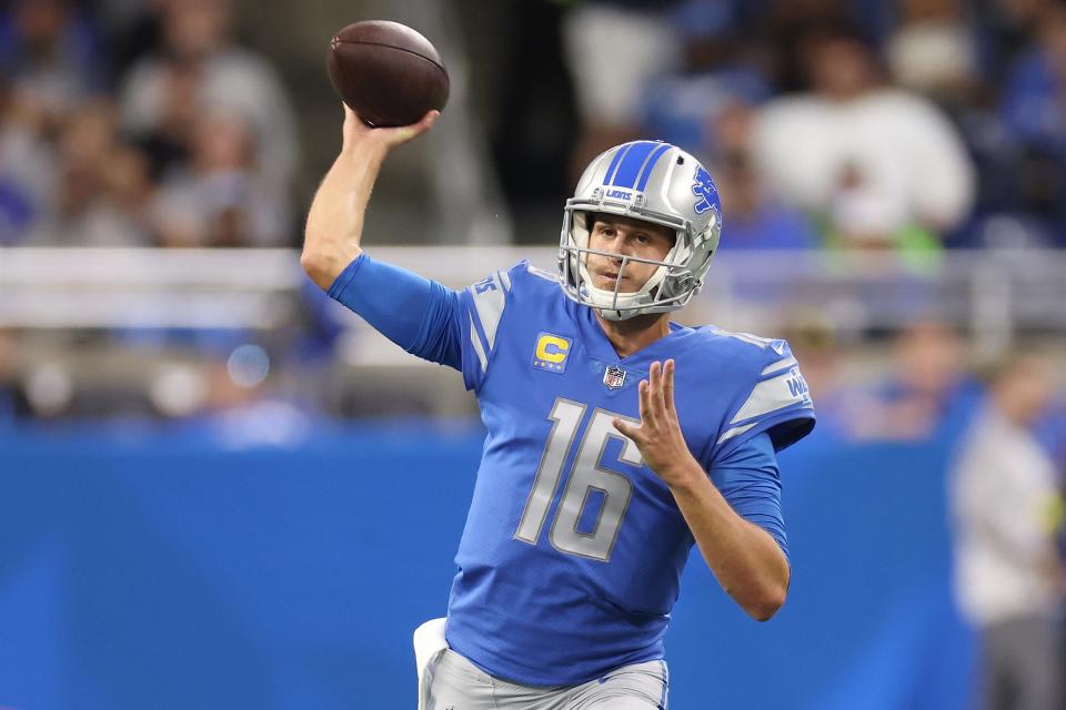 Lions quarterback Jared Goff passes the ball during the second quarter of the Lions' 48-45 loss on Sunday, Oct. 2, 2022, at Ford Field.