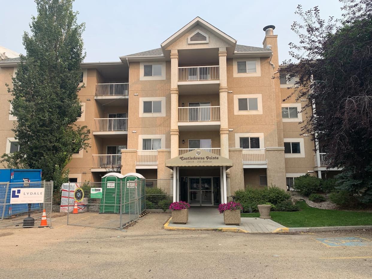 A City of Edmonton report investigated the safety code permitting process for Castledowns Pointe, an 83-unit condo building evacuated last fall after engineers discovered structural problems. (Madeleine Cummings/CBC - image credit)