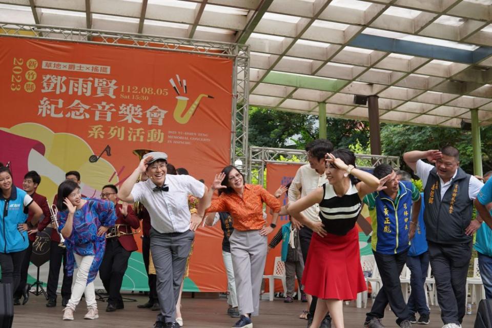 鄧雨賢紀念音樂會今年結合爵士、搖擺樂風，邀請民眾穿著最亮麗服裝一起來搖擺。（記者彭新茹攝）