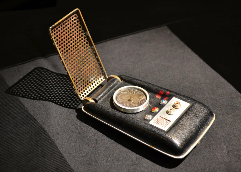 ‘Star Trek’ Replica Communicator Bluetooth Handset