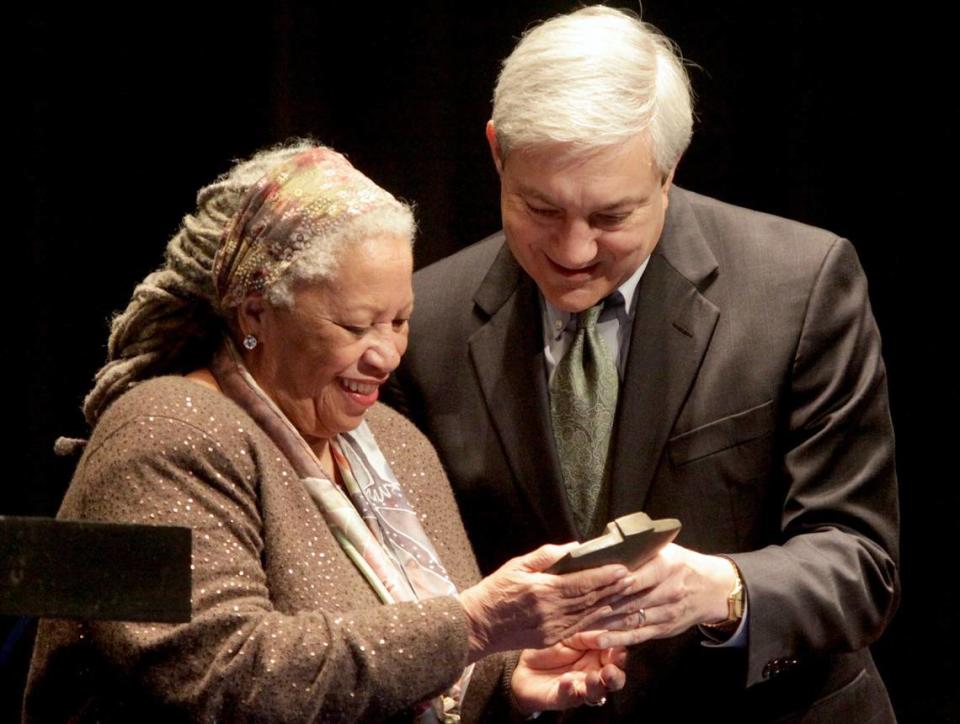 Toni Morrison, Pulitzer-prize winning author, receives the Penn State Institute for the Arts’ Medal for Distinguished Contributions to the Arts and Humanities from Penn State president Graham Spanier at Eisenhower Auditorium on Wednesday, April 7, 2010. CDT/Christopher Weddle