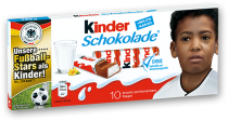 <p>Kinderschokolade ist fast schon ein deutsches Kulturgut und aus den Supermärkten nicht mehr wegzudenken. Die Beliebtheit der Marke wächst dabei unaufhaltsam: 2014 griffen 9,9% aller Befragten mindestens einmal im Monat zu der Süßigkeit, ein Jahr später waren es immerhin 10,1%, 2016 10,5% und im vergangenen Jahr waren es 11%. (Bild: Kinderschokolade) </p>