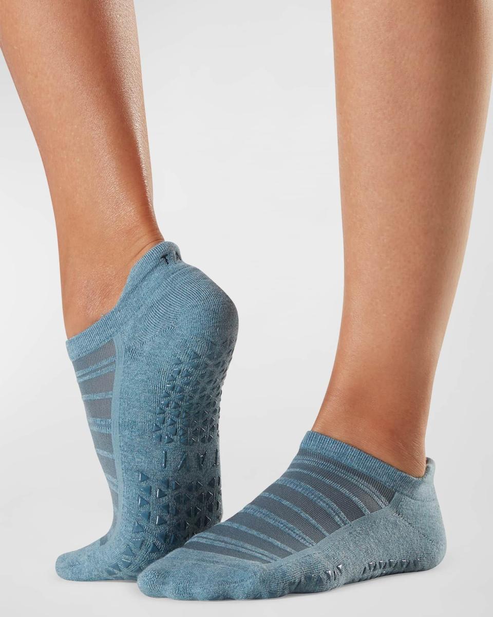 Savvy Breeze Grip Socks