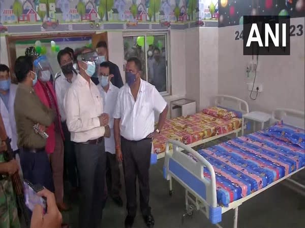 Jharkhand Health Minister Banna Gupta at Sadar Hospital (Photo/ANI)