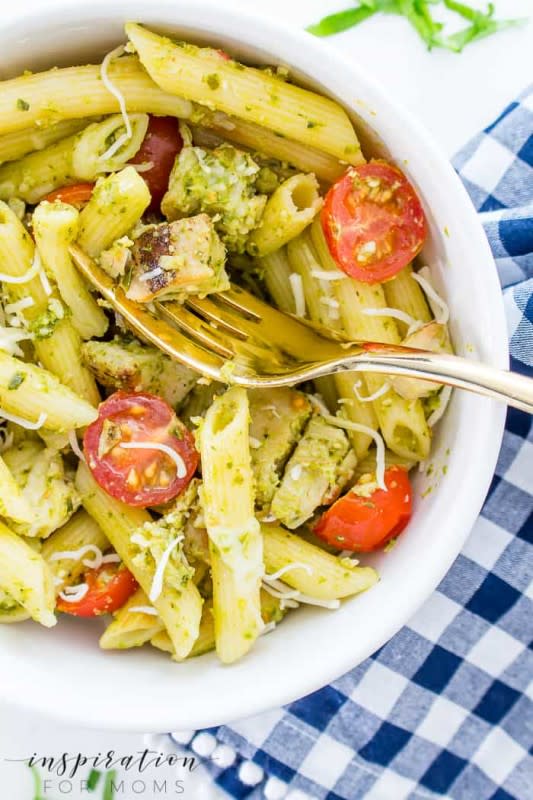 <p>Inspiration For Moms</p><strong>A five ingredient chicken pesto penne for spring? Groundbreaking and delicious.</strong><p><strong>Get the recipe:<a href="https://inspirationformoms.com/chicken-pesto-pasta-mozzarella/" rel="nofollow noopener" target="_blank" data-ylk="slk:Spring Chicken Pesto Penne With Mozzarella;elm:context_link;itc:0;sec:content-canvas" class="link "> Spring Chicken Pesto Penne With Mozzarella</a></strong></p>