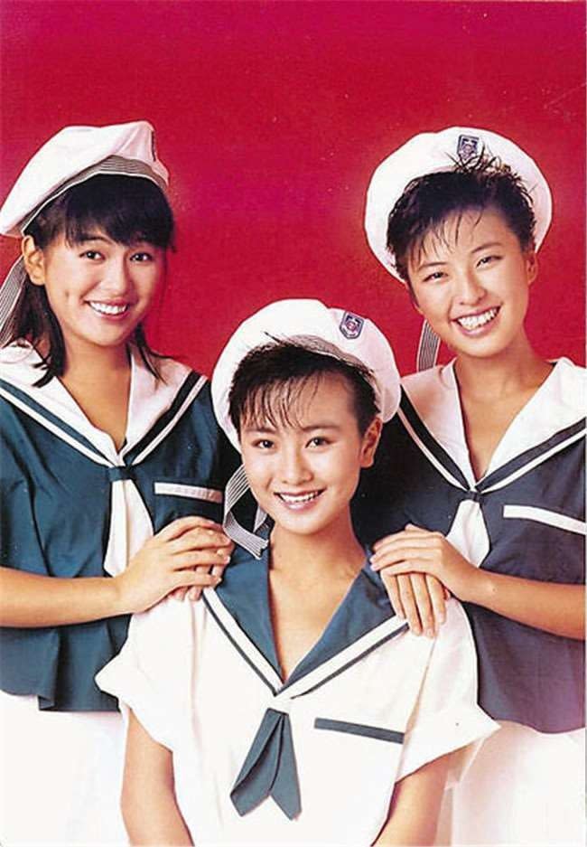 陳加玲（左起）與袁潔瑩、羅美薇是「開心少女組」中的人氣成員，當年受到不少粉絲喜愛。（圖／翻攝網路）
