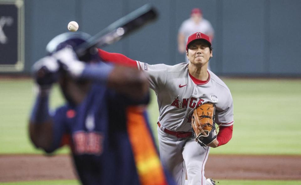 天使大谷翔平被太空人阿爾瓦雷茲敲出2分砲。（路透）