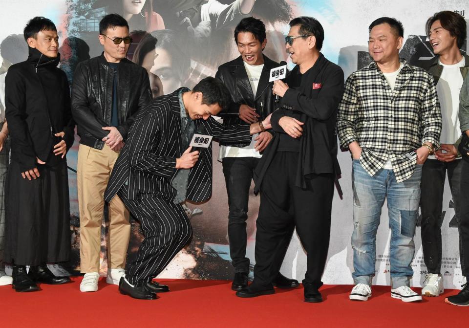 《複身犯》24日晚間舉行首映會，《角頭—浪流連》監製張威縯、導演姜瑞智帶著演員高捷、黃尚禾、唐振剛、張再興現身。（圖／牽猴子）