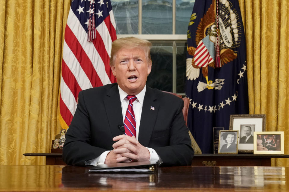 U.S. President Donald Trump speaks during an address on border security in the Oval Office of the White House in Washington, D.C., U.S., on Tuesday, Jan. 8, 2019. Trump demanded Congress provide billions more for border security in a prime-time address to the nation, stopping short of declaring a national emergency and giving little indication of a quick end to a paralyzing political dispute over his proposed wall on the Mexican border. Photographer: Carlos Barria/Pool via Bloomberg