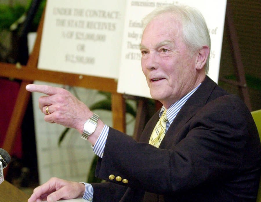 FILE – Orleans Parish District Attorney Harry Connick Sr., answers a question during a news conference in New Orleans, May 25, 2001. Connick Sr., who was New Orleans’ district attorney for three decades but later faced allegations that his staff sometimes held back evidence, died Thursday, Jan. 25, 2024. (AP Photo/Bill Haber, File)