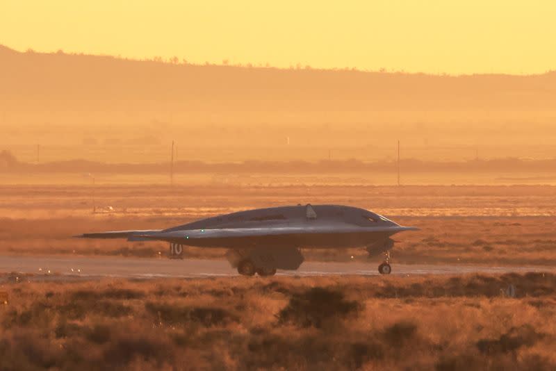 First flight of the United States Air Force's B-21 "Raider\