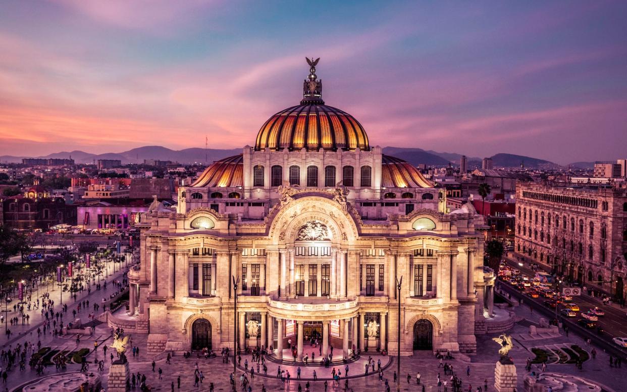 Palacio de Bellas Artes, Mexico City: Some theatres deserve visits regardless of language - Osmany Torres Martín