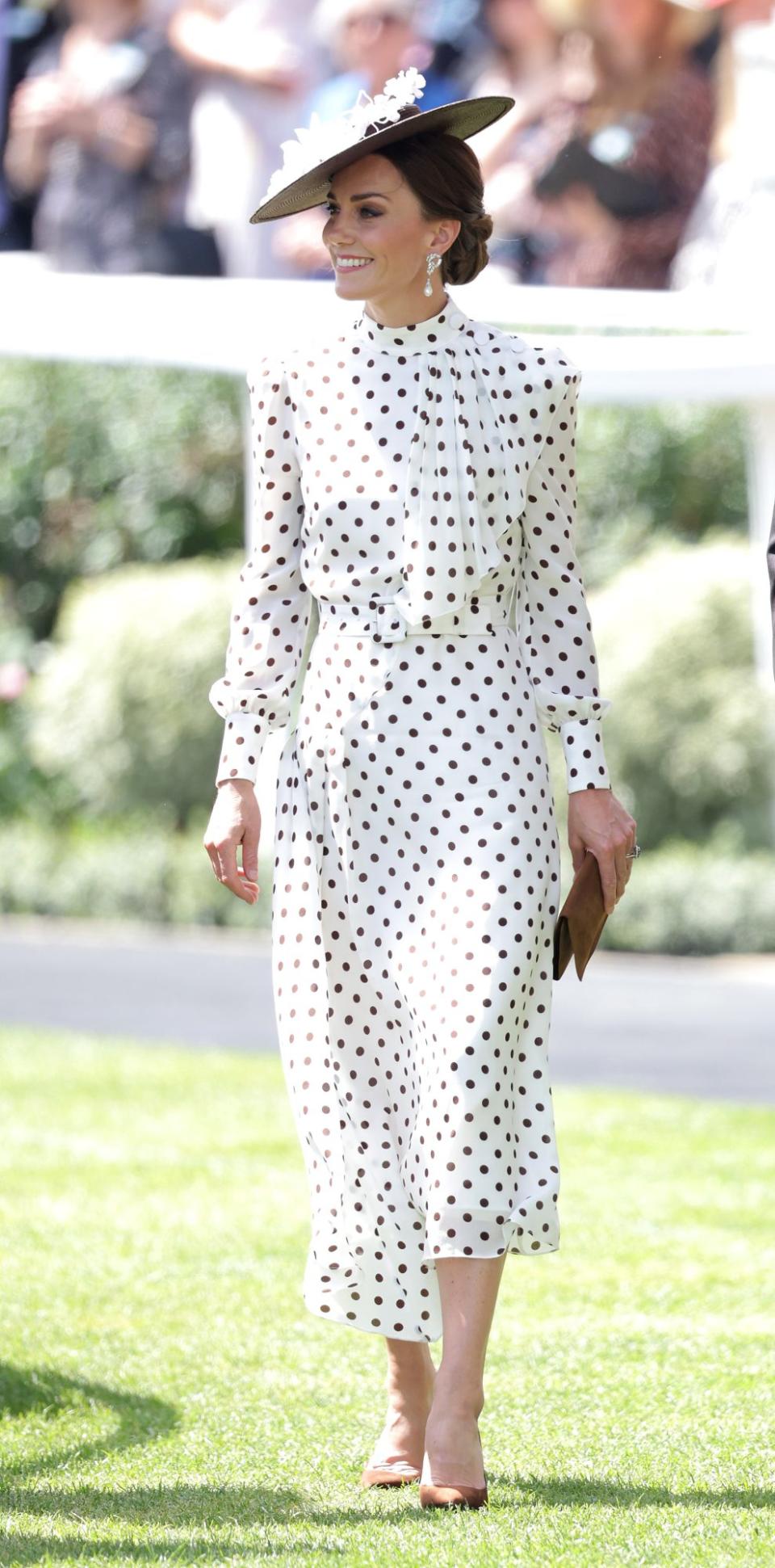 Kate Middleton's Chic Summer Style: Sun Hats, Shades and Dresses!