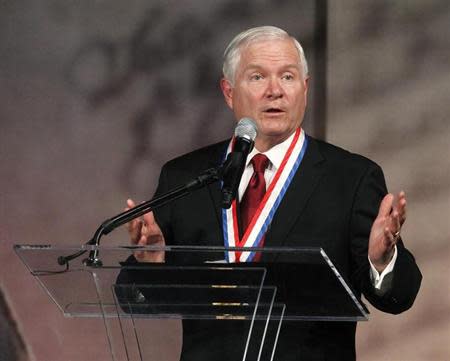 Former U.S. Defense Secretary Robert Gates speaks after being awarded the Liberty Medal at the National Constitution Center in Philadelphia, Pennsylvania, September 22, 2011. REUTERS/Tim Shaffer