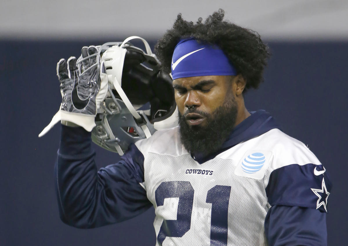 Report: Ezekiel Elliott Down to Three Options in Free Agency