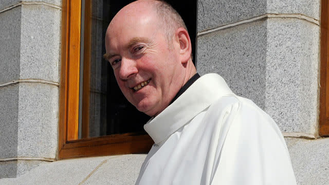 Gay Catholic Porn - Irish Priest Accidentally Flashes Gay Porn During First Communion Meeting