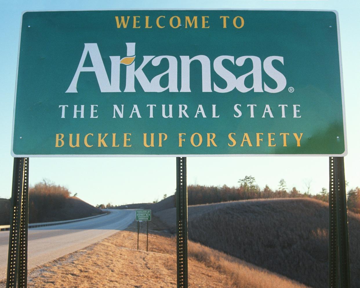 'Welcome to Arkansas' sign