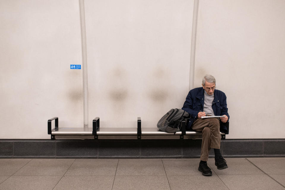 Commuters have left 'ghost' marks on the walls of Elizabeth Line tube stations, which only opened in 2022. (SWNS)