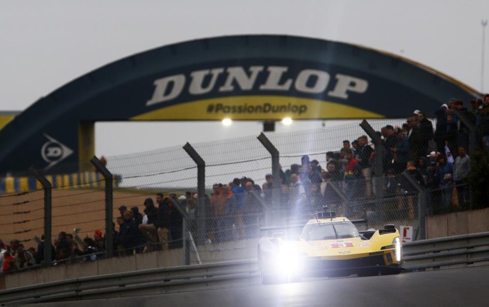 The iconic Dunlop Bridge at Le Mans - How Le Mans is giving drivers a path off F1 scrapheap – and gaining Max Verstappen's attention