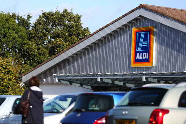 Discount Grocers Aldi And Lidl As U.K.'s 