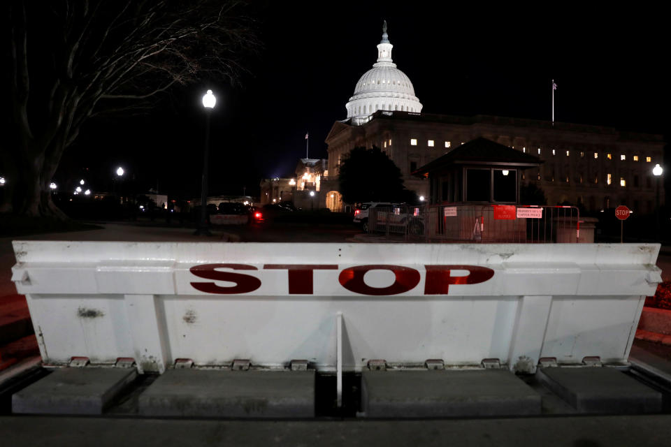 <p>U.S. Capitol is seen shortly after beginning of the government shutdown in Washington, Jan. 20, 2018. (Photo: Yuri Gripas/Reuters) </p>