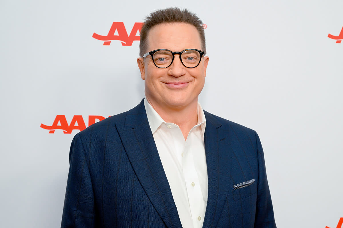 BEVERLY HILLS, CALIFORNIA - 28 ENERO: Brendan Fraser asiste a la AARP Anual Movies for Grownups Awards - Alfombra Roja en el Beverly Wilshire, Hotel Four Seasons, el 28 de enero de 2023 en Beverly Hills, California (Foto: Michael Kovac/Getty Images para AARP)