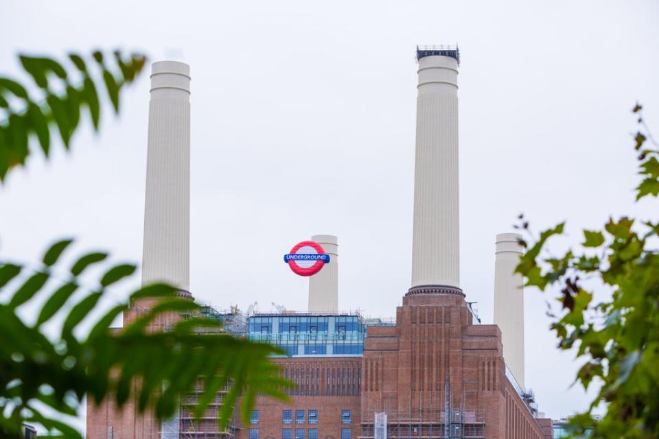 A crowd of 150 people gathered at 5am to become the first passengers to ride on the Northern line extension from Battersea Power Station (Charlie Round-Turner/roundturnervisuals.com)